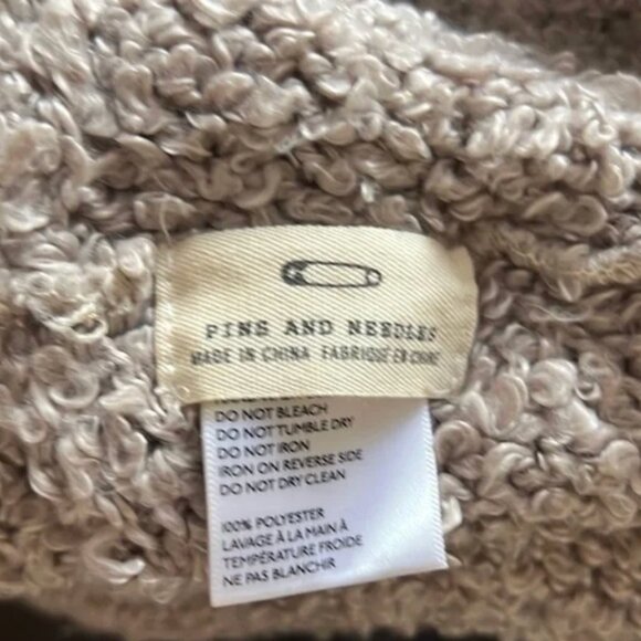 Anthropologie - Lush Knitted Scarf - Picture 3 of 3